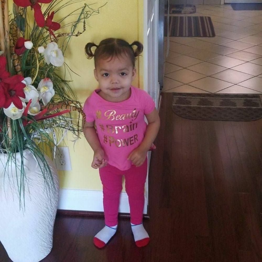 Meet your Posher, Mirella